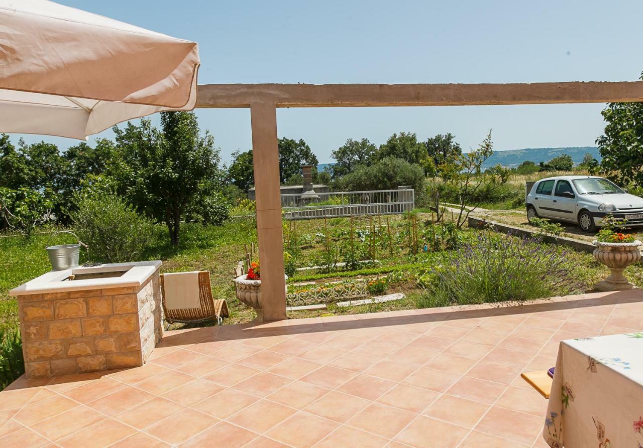 Castello Flower Apartment Kastela Luaran gambar